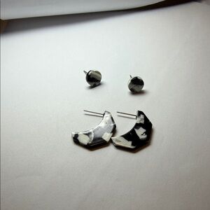 Black and White Geometric Earrings Set